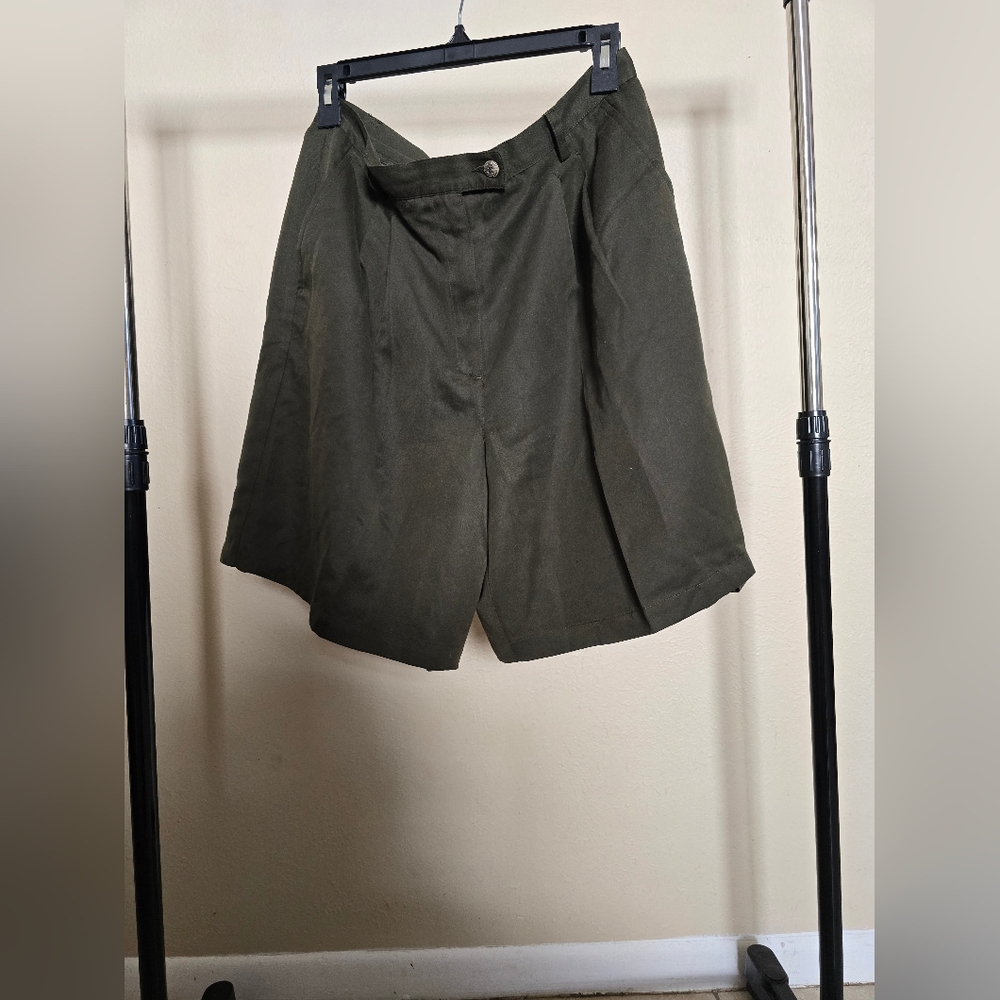 Liz Claiborne Dark Green Women's Shorts